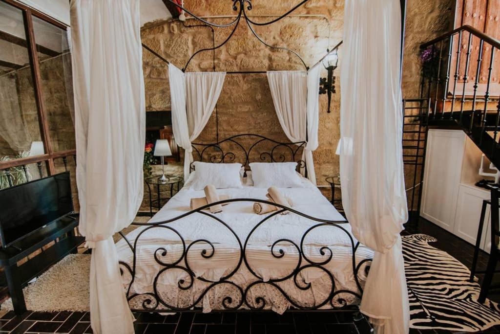Durmiendo Como Reyes En La Rioja Cihuri Exteriér fotografie
